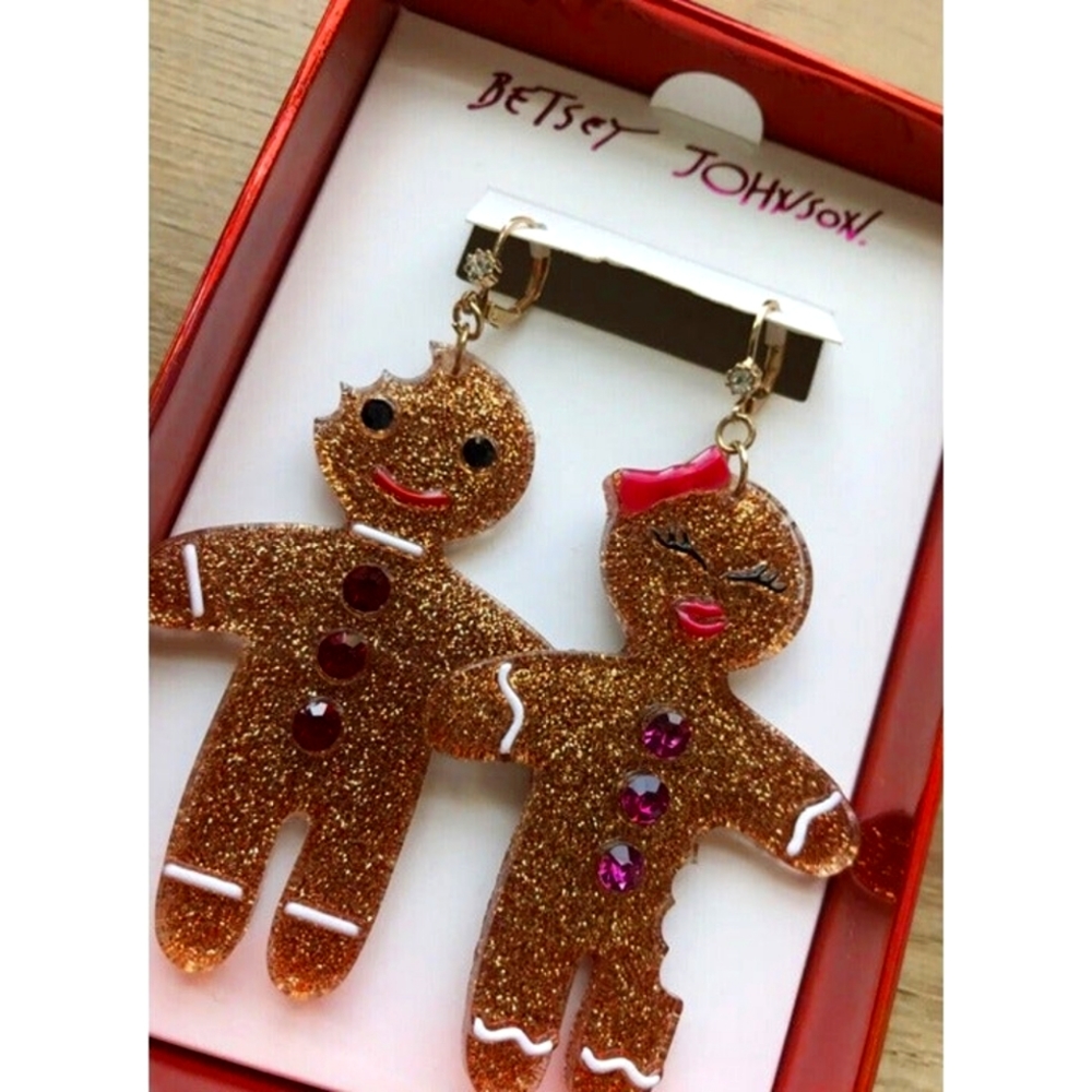 Betsey Johnson Gold Tone Gingerbread Man & Woman Mismatch Drop Earrings